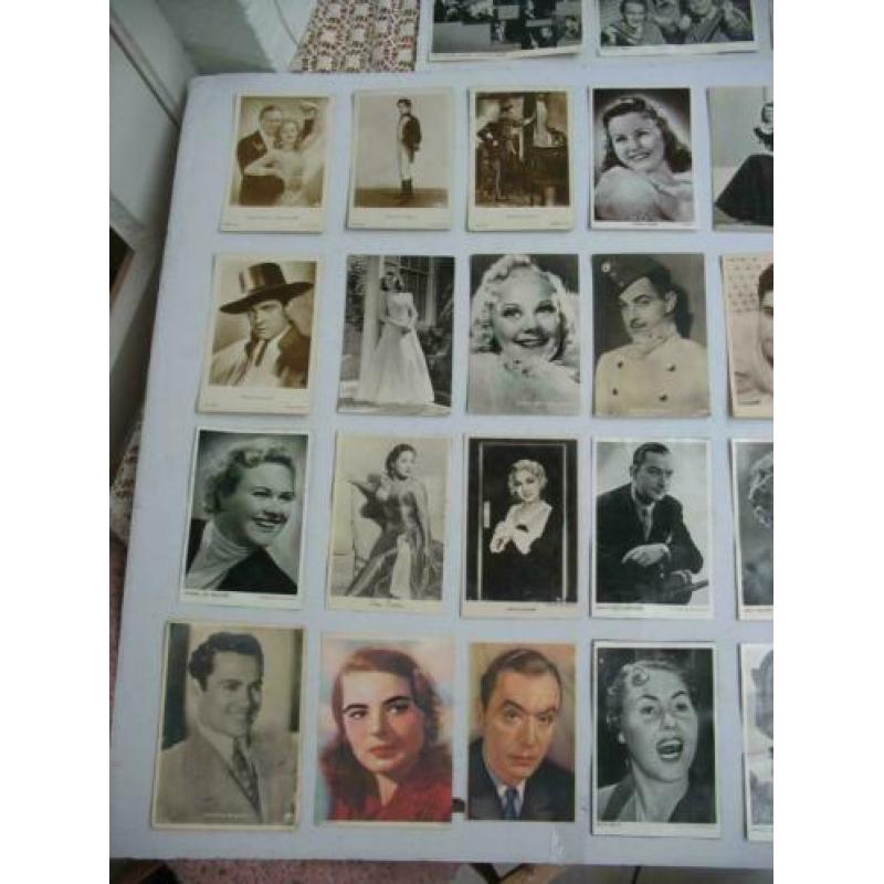 Verzameling met ansicht en foto's van artiesten filmsterren