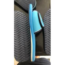 Nieuwe Badslippers in oceaanbleu mt 42 en