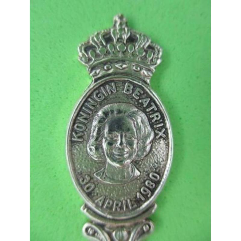(D9480) Koningshuis 1980 Troonwisseling Beatrix