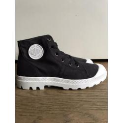 Mooie unwashes Palladium Pampa Hi longlace zwart mt 42