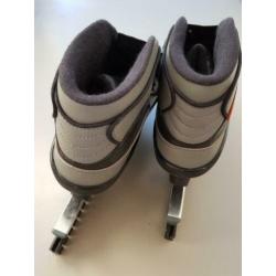 Raps High Voltage schaatsen met Force Competition skeelers