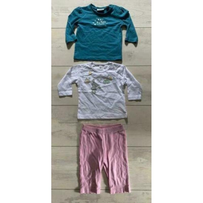 2 stuks longsleeve shirt en 1 broekje maat 62