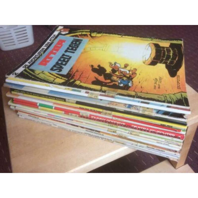 Stripboeken stapel van 19 diverse strips
