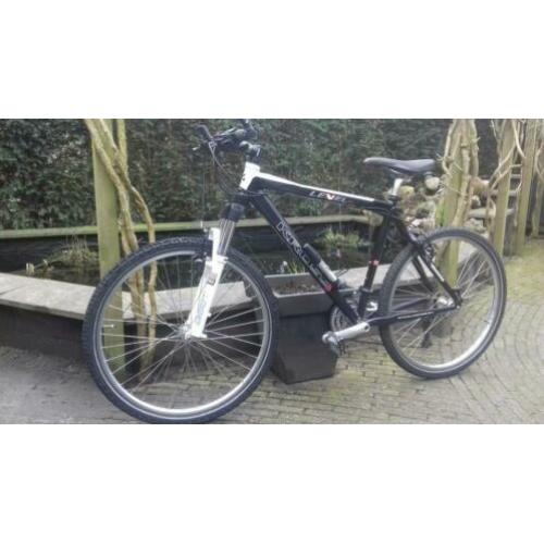 Mountainbike KROSS COUNTRY level A6 alu 7005