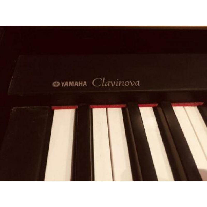 Yamaha Clavinova CLP 330 electrische piano