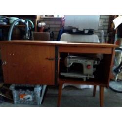 naaimachine inklapbaar met tafel