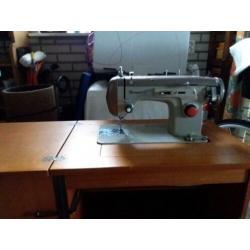 naaimachine inklapbaar met tafel