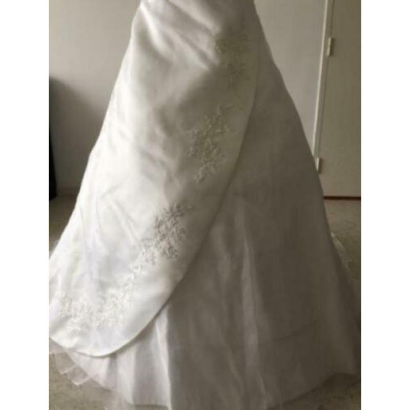 Prachtige TROUWJURK maat 34 - 36! GRATIS VERZENDEN!