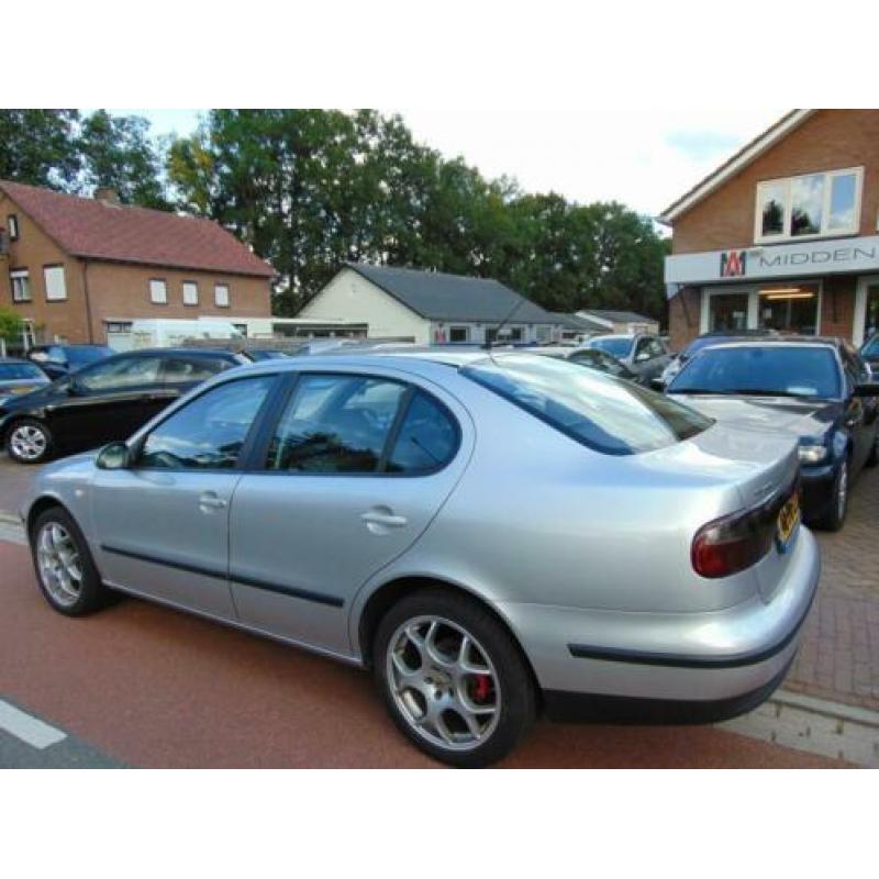 Seat Toledo 1.6-16V Spirit Airco / Elec.Pakket / Cruise / 17