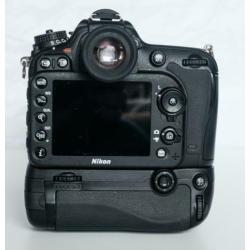 Nikon D7200, AF-S 16-85mm ED VR, batt. grip en accessoires