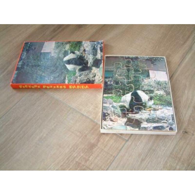 8 oude kinder puzzels clown panda kippen poezen hond enz