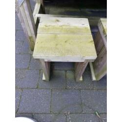 Tafel steigerhout Incl 2 krukjes