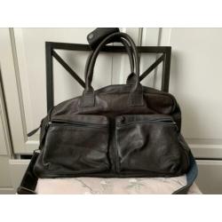 Cowboysbag the bag donkerbruin met blauwe stiksels