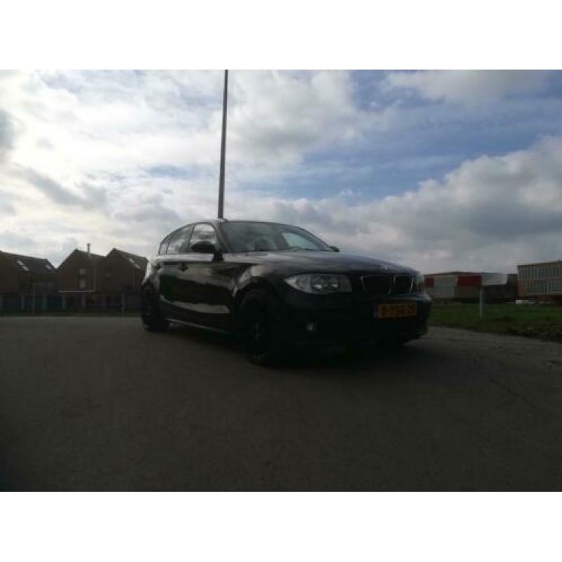 BMW 1-Serie 1.6 116I 2006 Zwart Nieuwe apk!