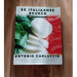 Antonio Carluccio -  De Italiaanse Keuken kookboek