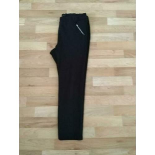Zwarte Broek C&A Mode Maat 46.