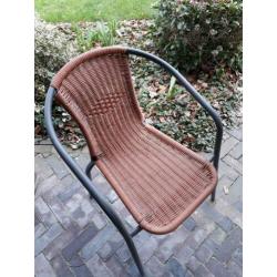 8 kuipstoelen, stapelbaar
