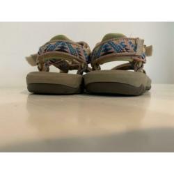 Teva’s maat 28/29