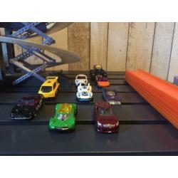 Hot Wheels garage en auto’s