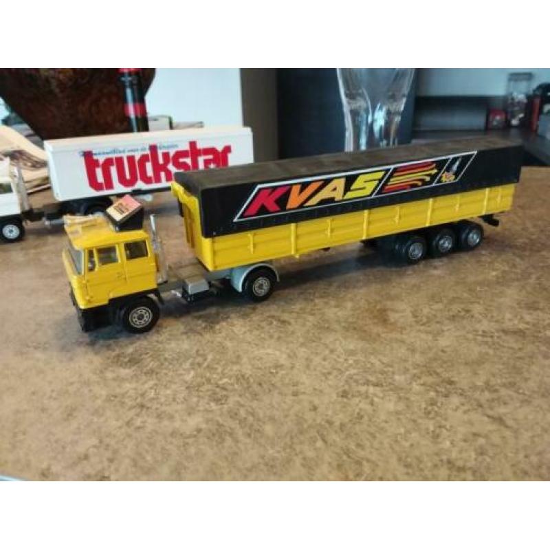 DAF F2800 turbo met oplegger "KVAS" van Solido Tonergams.