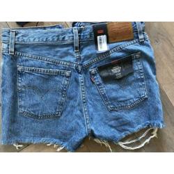 Korte jeans Levi’s mt 27 nieuw