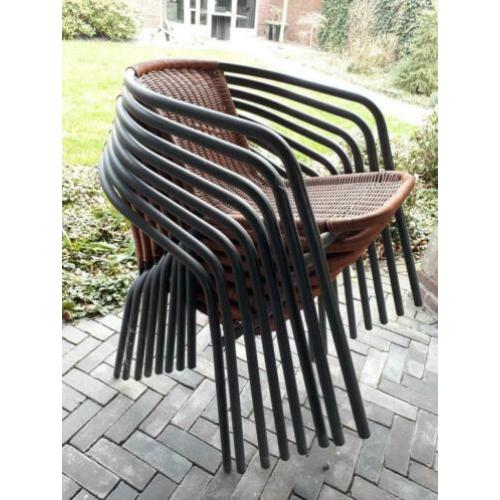 8 kuipstoelen, stapelbaar