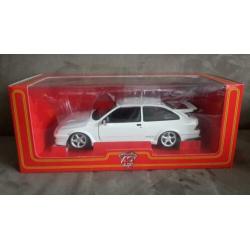 Snap On Minichamps Ford Sierra RS Cosworth 1/18 ( ZELDZAAM )
