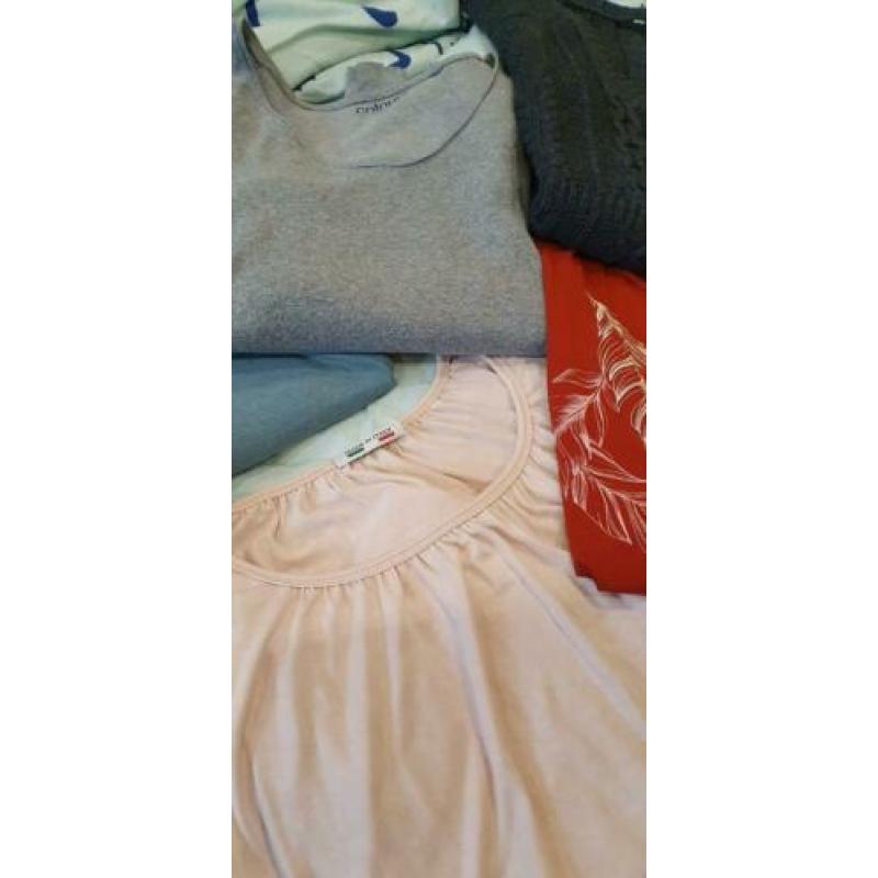 Pakket 9 st. Dunne truien, shirts Voorjaar zgan mt. XL 44/46