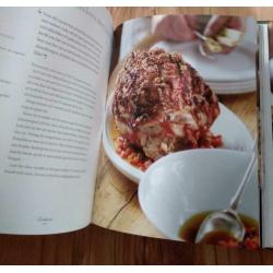 Antonio Carluccio -  De Italiaanse Keuken kookboek