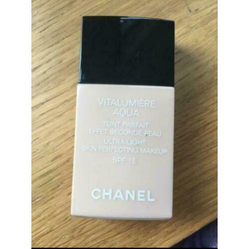 CHANEL Vitalumiere Aqua , 30 Beige