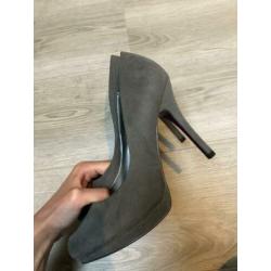 Suède look pumps, hakken, stiletto’s maat 39