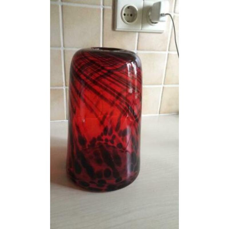 Glas vaas murano?uranium tijger