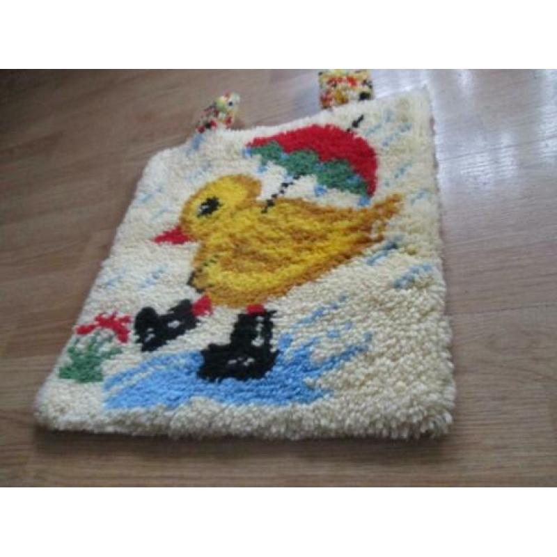 eendje wandkleed wol jaren 70 retro design 40 x 40 cm