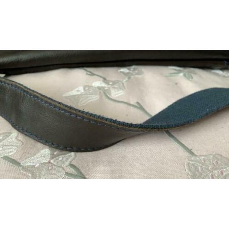 Cowboysbag the bag donkerbruin met blauwe stiksels