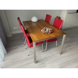 Eiken met RVS poten eetkamertafel