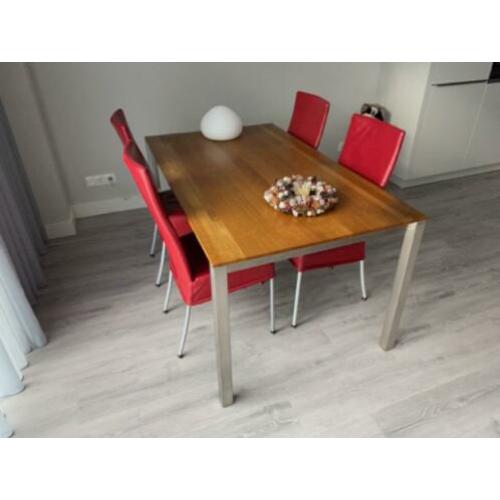Eiken met RVS poten eetkamertafel