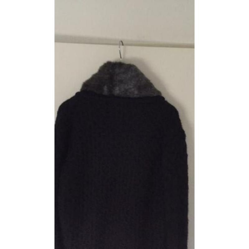 Mooi wollen vest met bontkraag