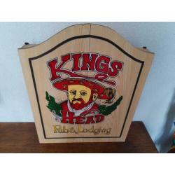 Dartbord in kast