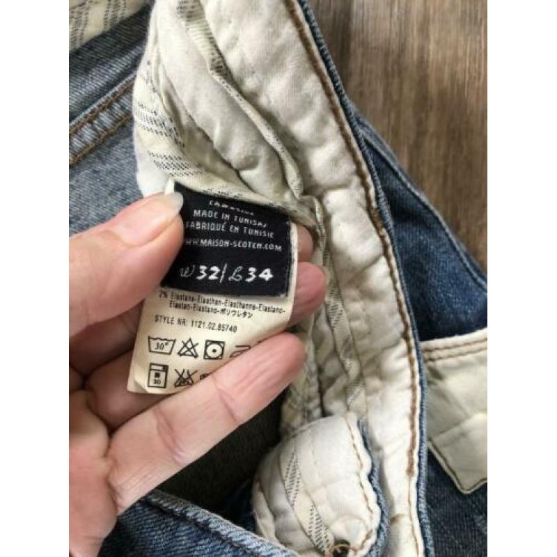 Maison & scotch boyfriend fit jeans. 32-34