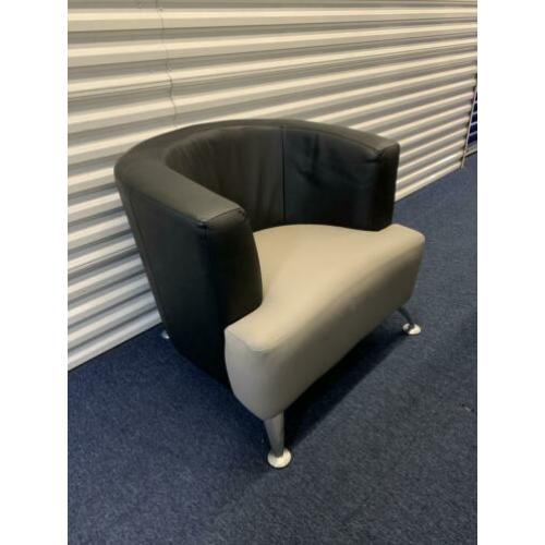 Fauteuils zwart wit € 50
