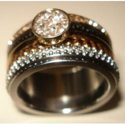 Te koop 18 delig ringenset van IXXXI