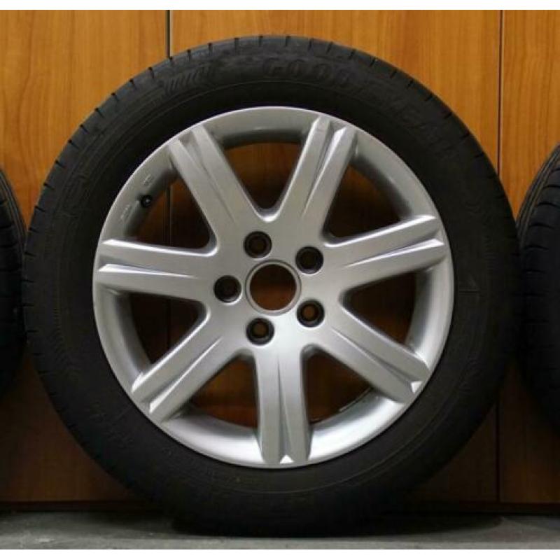 Lichtmetalen 16 inch velgen (origineel Audi) met zomerbanden