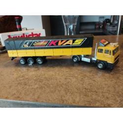DAF F2800 turbo met oplegger "KVAS" van Solido Tonergams.