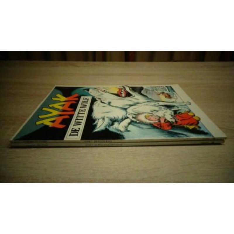 Ayak stripboeken 2 stuks zgan staat