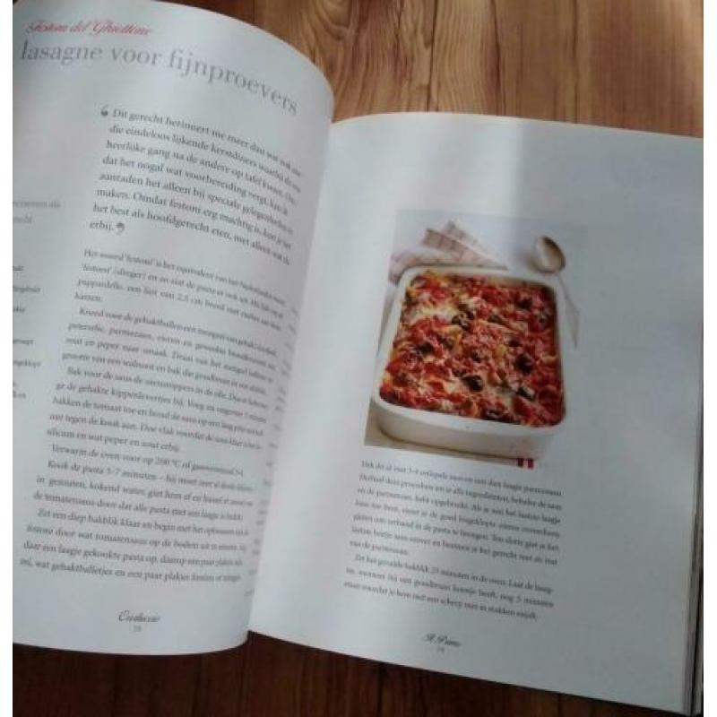 Antonio Carluccio -  De Italiaanse Keuken kookboek