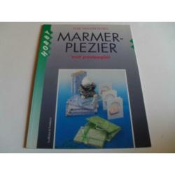 MARMERPLEZIER – Met Postpapier Marmeren is een eeuwenoude te