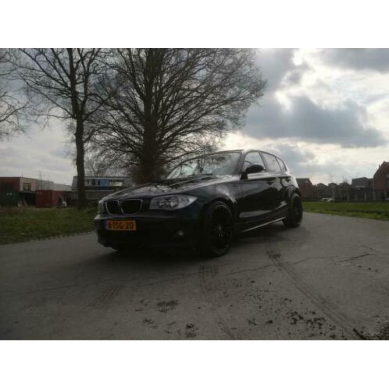 BMW 1-Serie 1.6 116I 2006 Zwart Nieuwe apk!