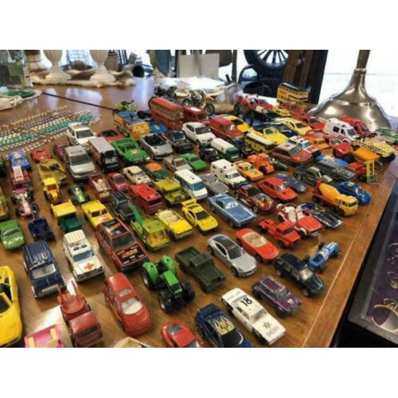 Partij auto’s Corgi Matchbox Dinkytoy etc. etc. Verzameling