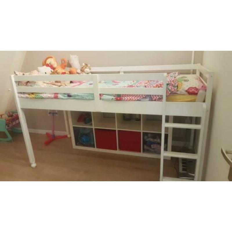 Boxspring, Bed, Kast, TV Meubel, Kamer