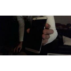 15/4 ZTE Axon 7 Mini + Gloednieuwe Batterij